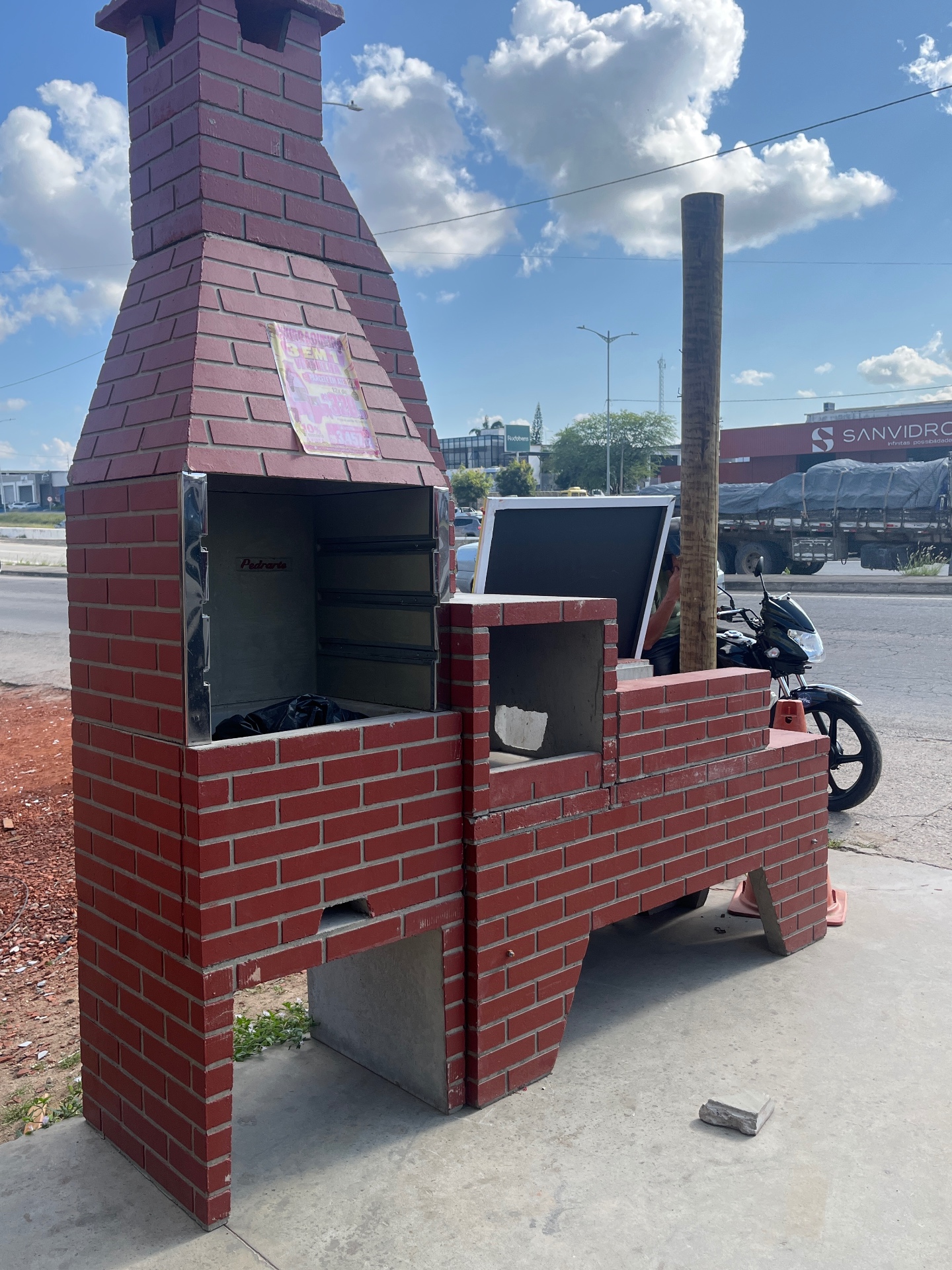 Churrasqueira Tijolinho 3x1 — 2,45 × 2,30 m · 5 cores
